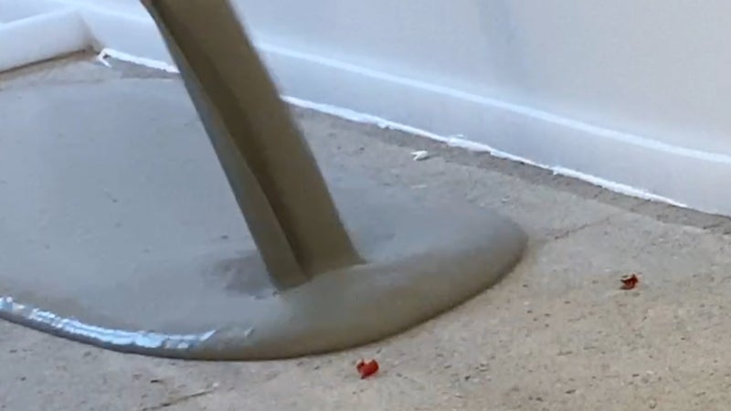 Lattiatasoitteen levityst&auml;